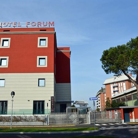 Hotel Forum Baranzate Esterno foto
