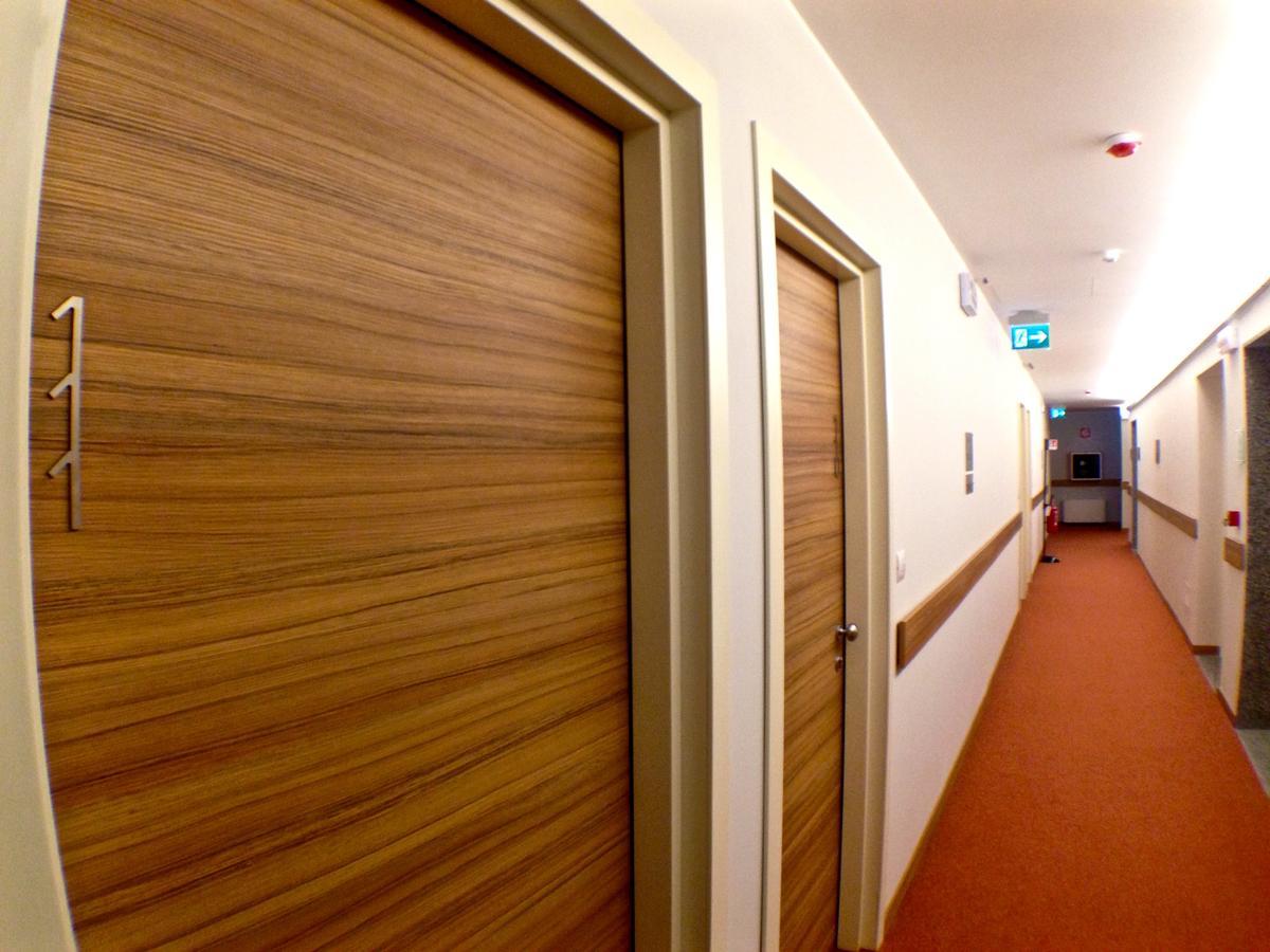 Hotel Forum Baranzate Esterno foto