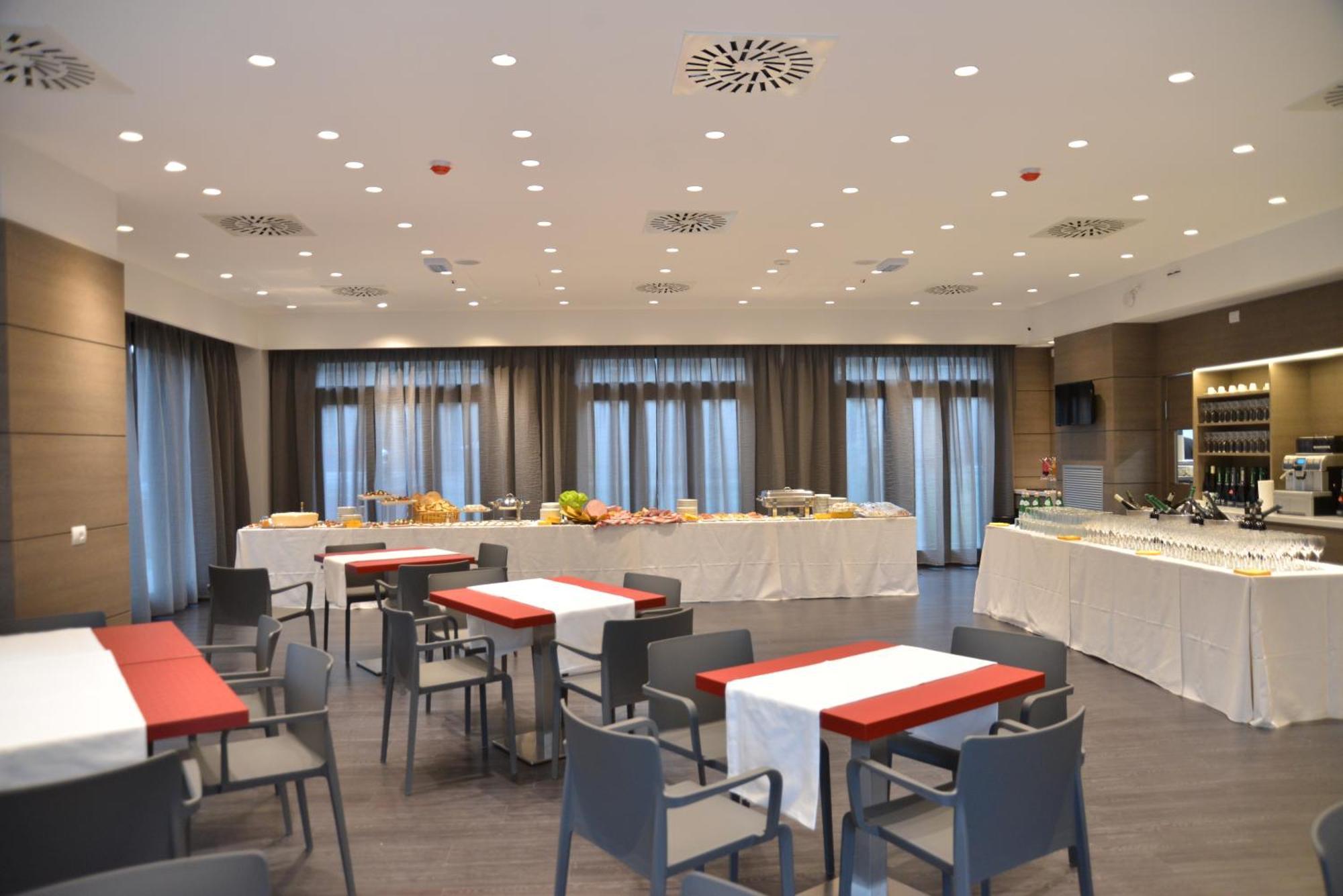 Hotel Forum Baranzate Esterno foto