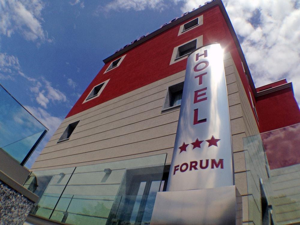 Hotel Forum Baranzate Esterno foto